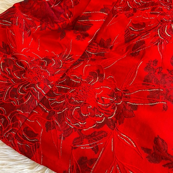 Girls red pleated dress - Picture 2 of 3